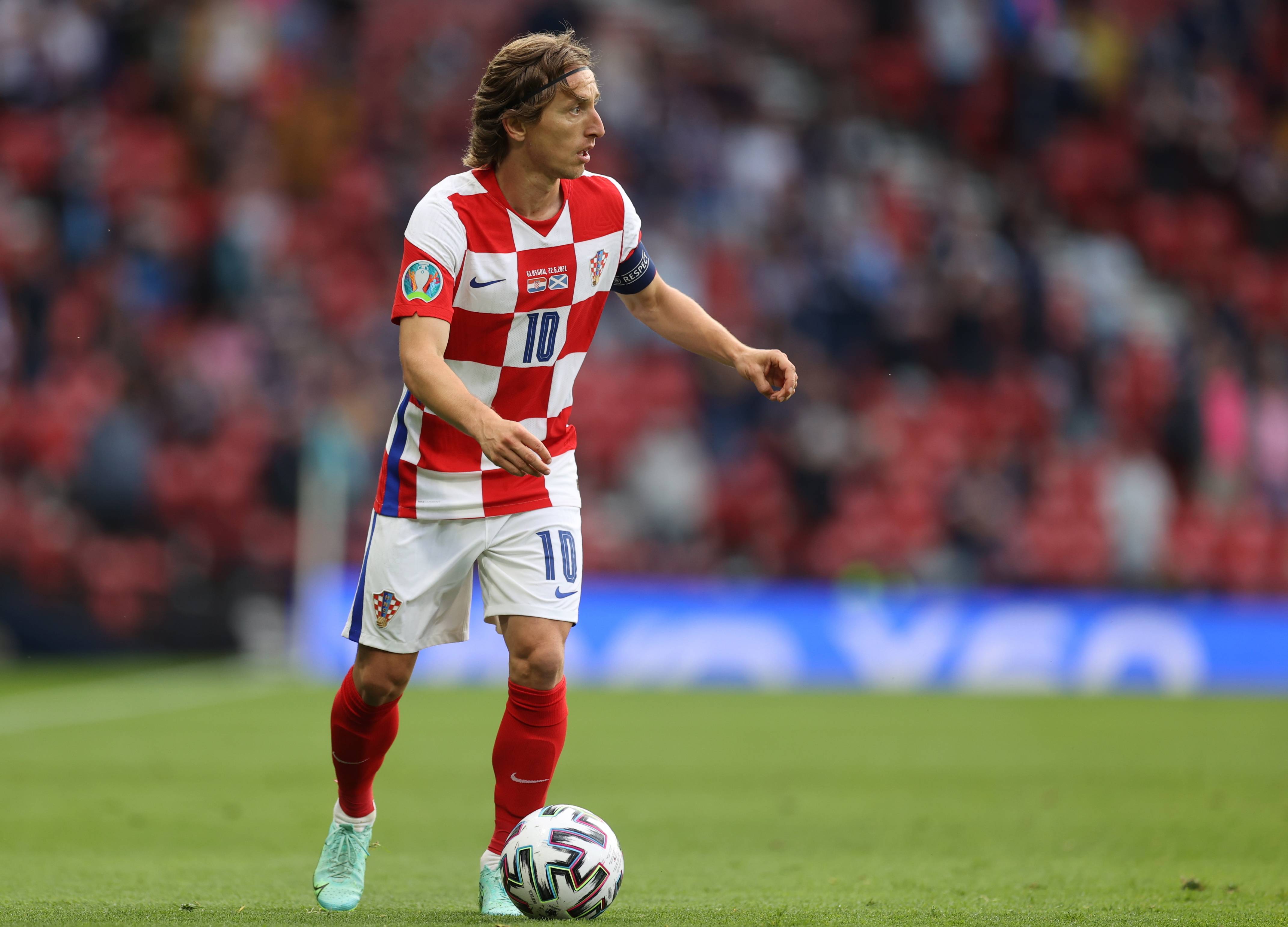 西亚卡姆30分 步行者战胜黄蜂