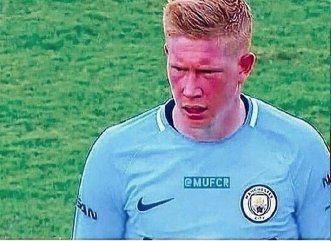 [德甲]帕利尼亚远射被挡 凯恩补射破门