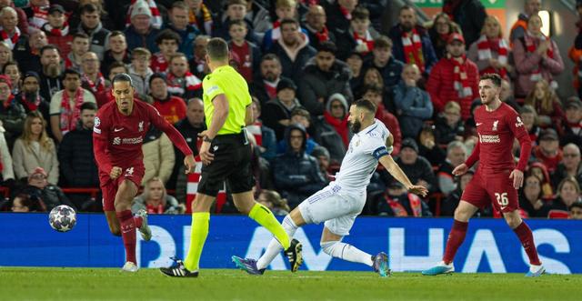 山西队本赛季7胜7负排名第11，主要原因是这两核心离队